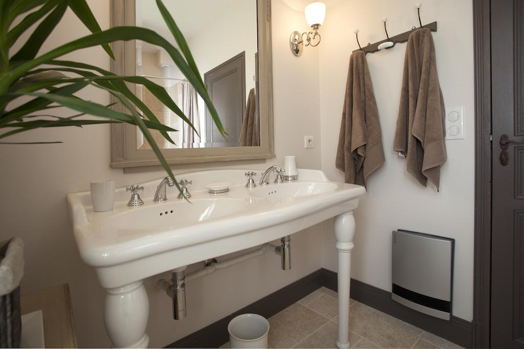 Maison D'Hotes De Charme Les Bruhasses Кондом Номер фото
